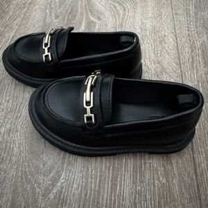 GAP Kids Black Buckle Loafers (sz 8)